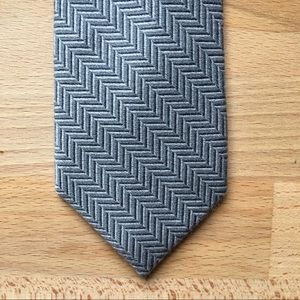 Gray / silver wool herringbone tie